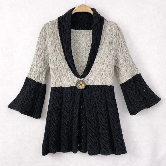 One Girl Who Sweaters - Boho Whimsigoth Cable Knit‎ Cardigan Women S Grey Black Colorblock